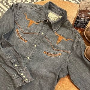Roper denim button up (Size:Medium) brand new.
